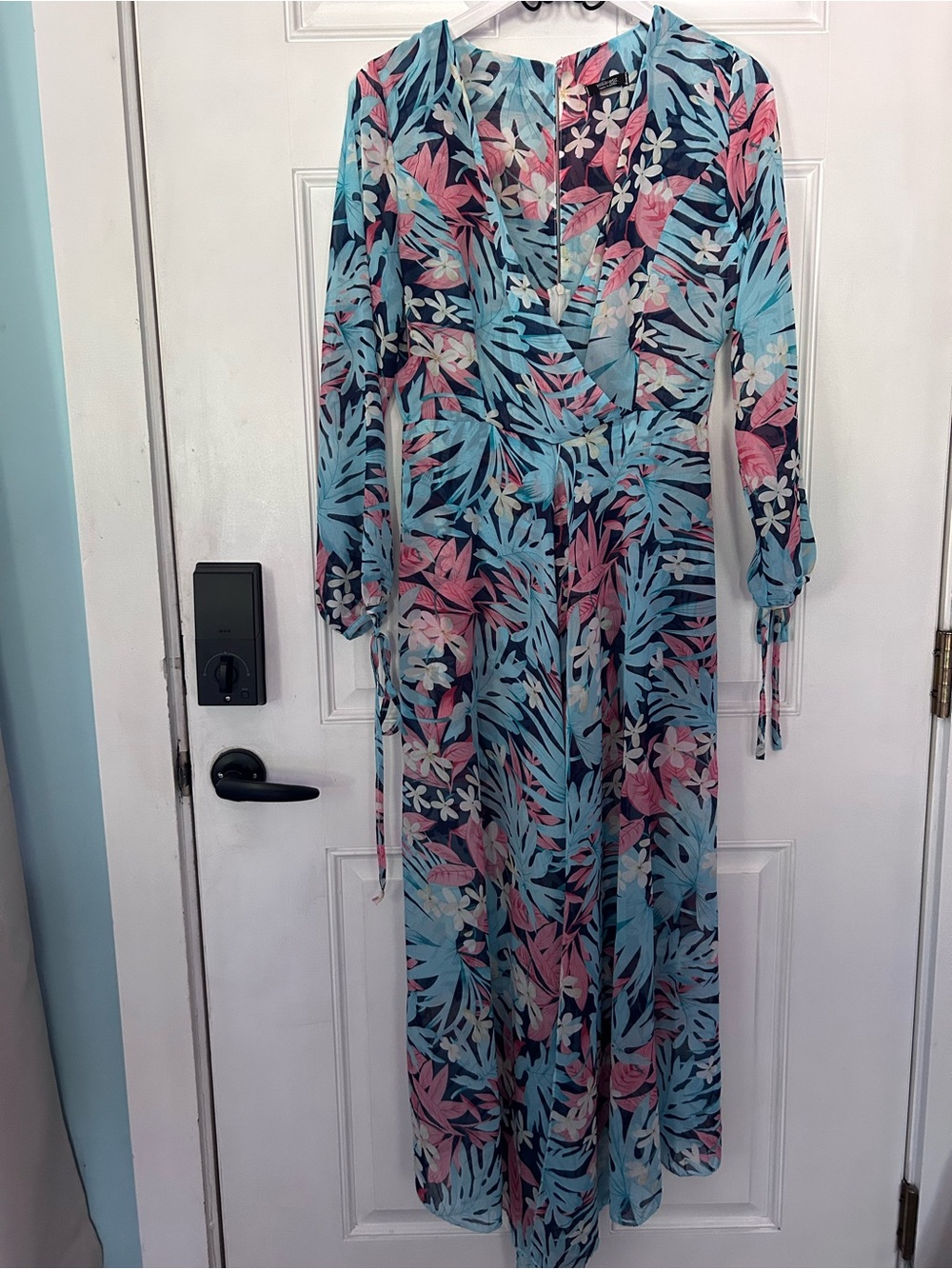 Floral Leaf Print V-Neck Maxi Dress in Teal and Pink